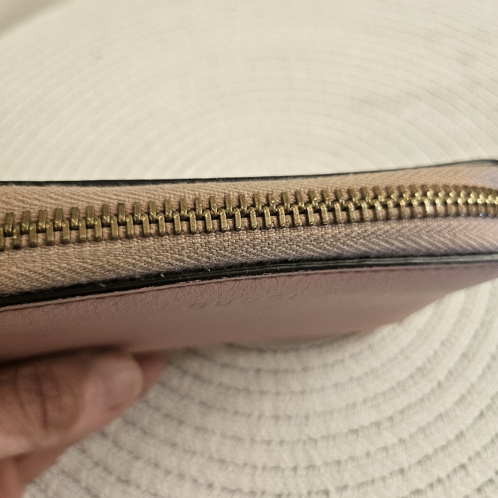 Gucci Cardholder 💗 - Picture 3 of 9